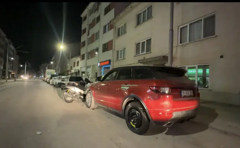 Eskişehir’de Alkollü Motosiklet Sürücüsü Park Halindeki Araca Çarptı