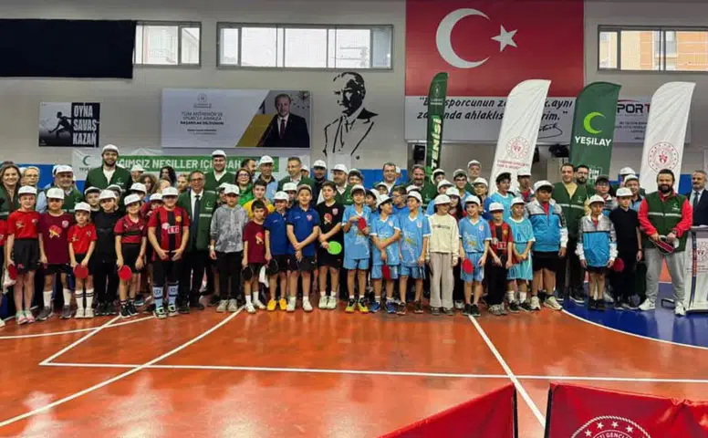 Eskişehir’de Gençler Sağlıklı Gelecek İçin Spor Yaptı