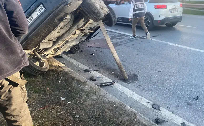 Eskişehir Çevreyolunda Takla Atan Araçta Sürücü Sıkıştı