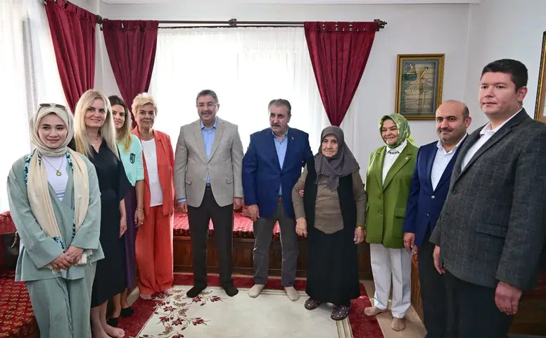 Eskişehir Protokolünden Mustafa Destici’ye Ziyaret