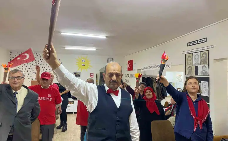 Odunpazarı’nda Yaşlılar Cumhuriyet’i Kutladı