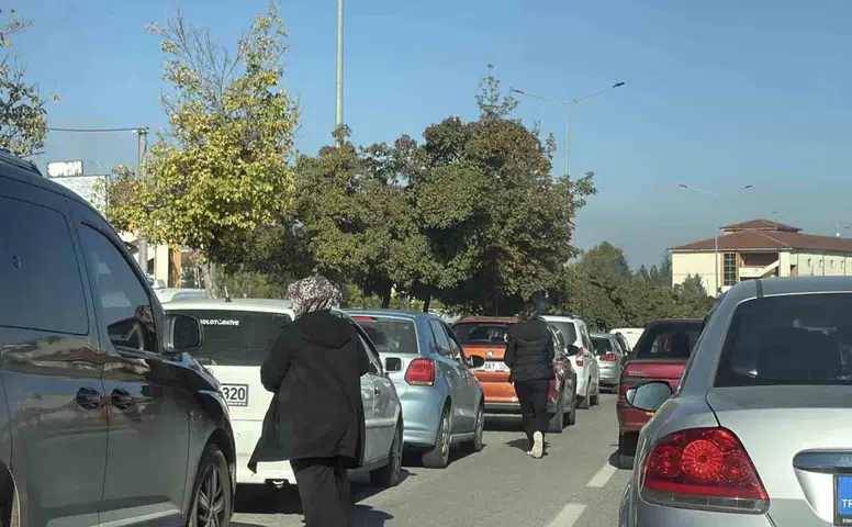KPSS Adayları Dakikalarla Yarıştı: Sınava Koşarak Yetiştiler