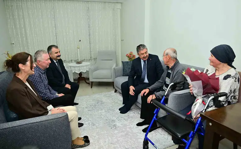 Vali Yılmaz’dan Dünya Yaşlılar Günü’nde anlamlı ziyaret
