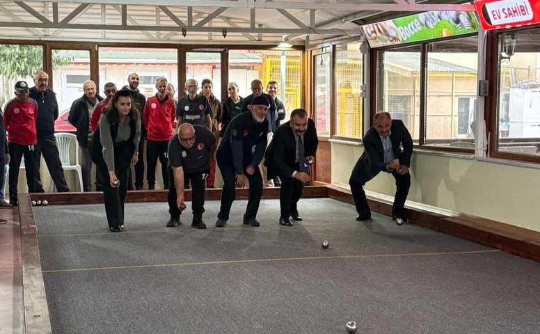 Eskişehir’de Huzurevi Sakinlerinden Bocce Dostluk Maçı