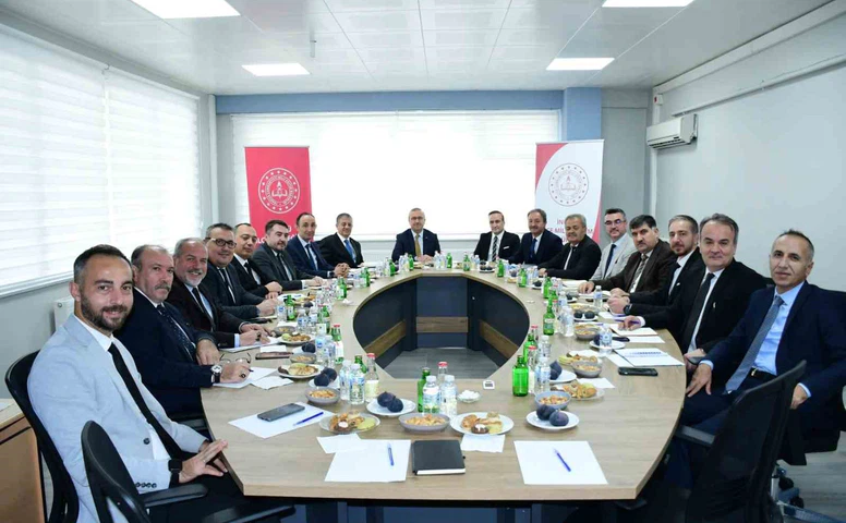 Eskişehir’de Eğitim Müdürleri İnönü’de Toplandı