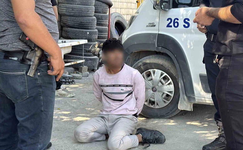 Eskişehir’de Polisten Kaçan 16 Yaşındaki Şüpheli Yakalandı
