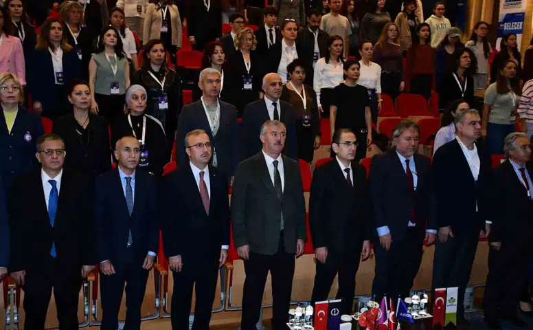 Eskişehir’de Uluslararası Eğitim Kongresi Düzenlendi