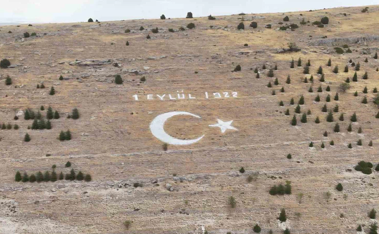 Seyitgazi’nin dev ay yıldızı kurtuluş gününe hazır