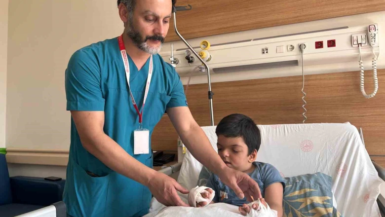 Doktorların ismini yeni duyduğu rahatsızlık Eskişehir’de tedavi edildi, 10 parmağı açıldı