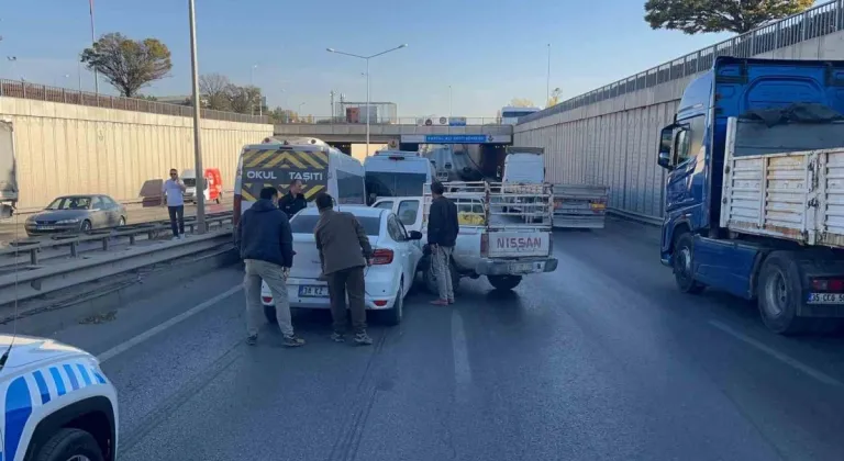 5 Aracın Karıştığı Zincirleme Trafik Kazasında 1 Kişi Yaralandı