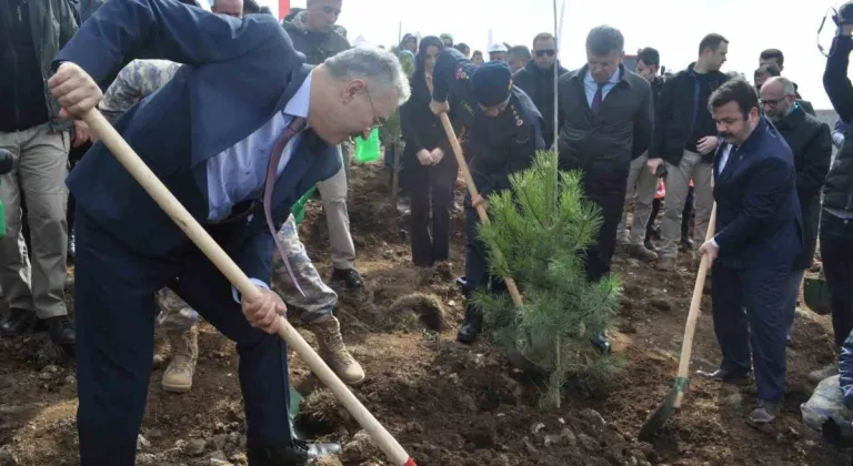 6 Şubat Deprem Şehitleri için İnönü’de 2 bin fidan dikildi.