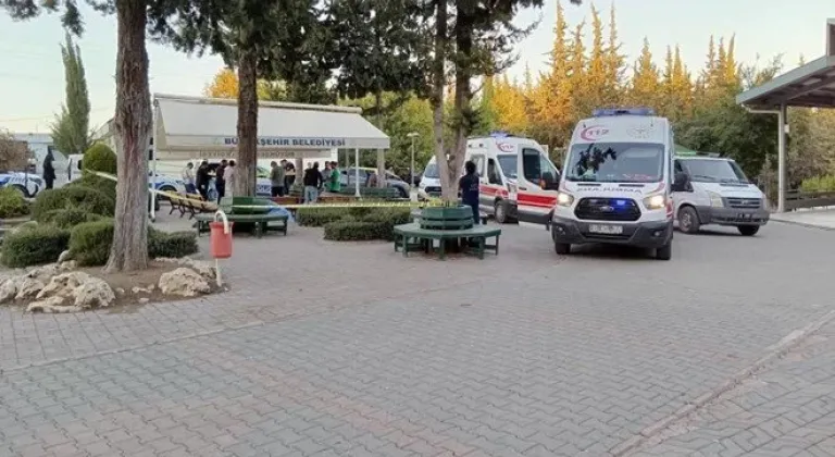 Adana'da Mezarlıkta Anne ve İki Kızı Öldürüldü