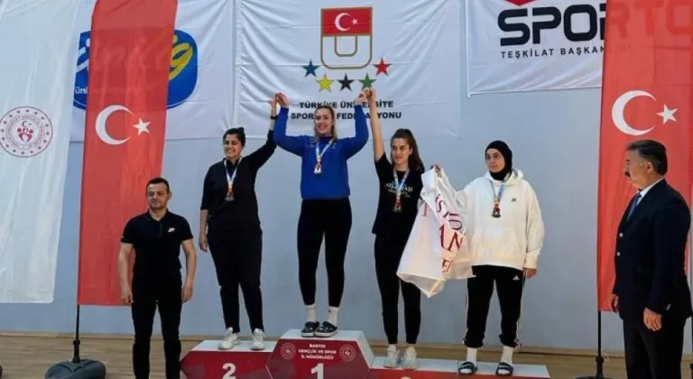 Anadolu Üniversiteli Sporcu Altın Madalya Kazandı