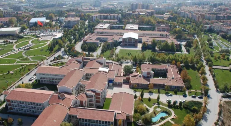 Anadolu Üniversitesi, eğitim ve araştırma kapasitesini artırıyor