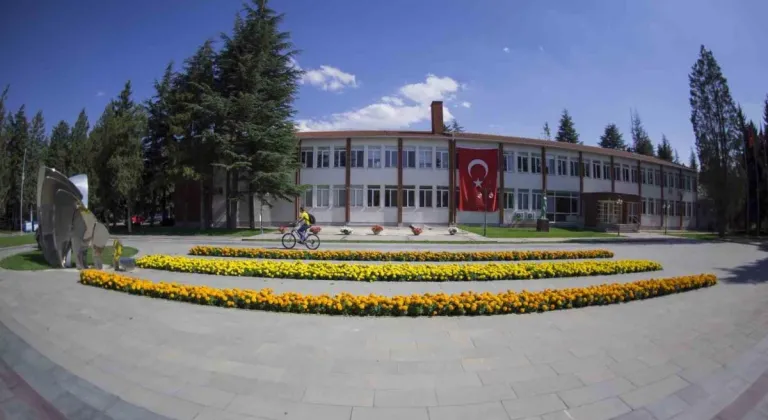 Anadolu Üniversitesi Hukuk Fakültesi'ni Tercih Etmek İçin Sebepler