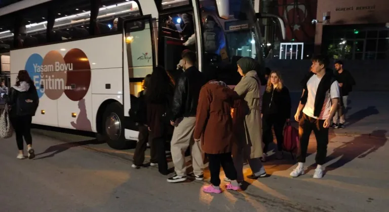 Anadolu Üniversitesi Öğrencileri Deprem Bölgesine Kütüphane Kuracak