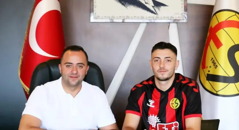 Eskişehirspor Arda Okumuş İle Yeniden Sözleşme İmzaladı