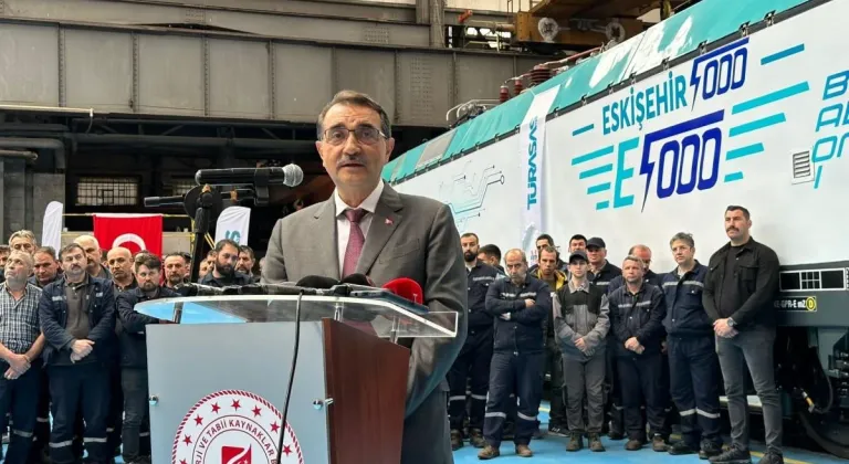 Bakan Dönmez Eskişehir 5000’in İsim Töreni’ne Katıldı