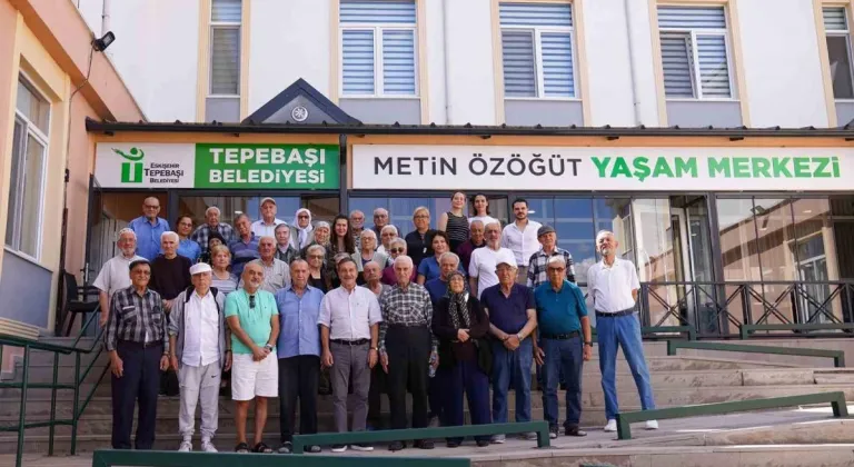 Ahmet Ataç Metin Özöğüt Yaşam Merkezi’ndeki Vatandaşlarla Buluştu