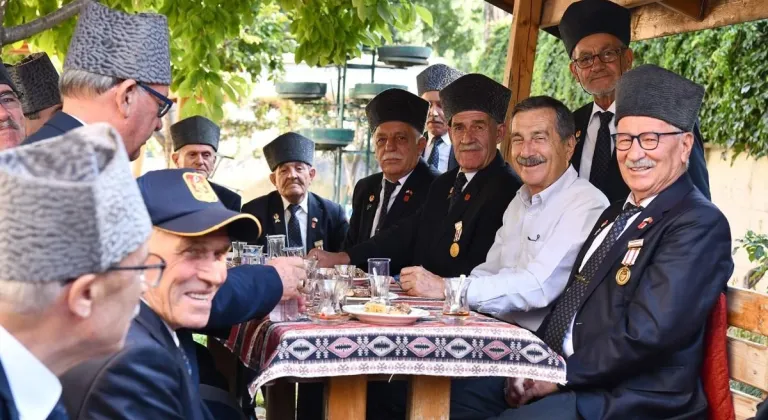 Başkan Ataç Eskişehir’deki Gazileri Ziyaret Etti