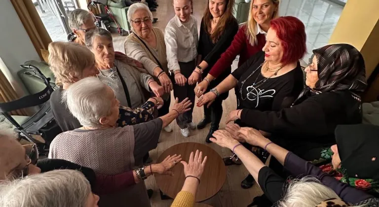 Dayanışmanın Sembolü Olarak Bileklik Yaptılar