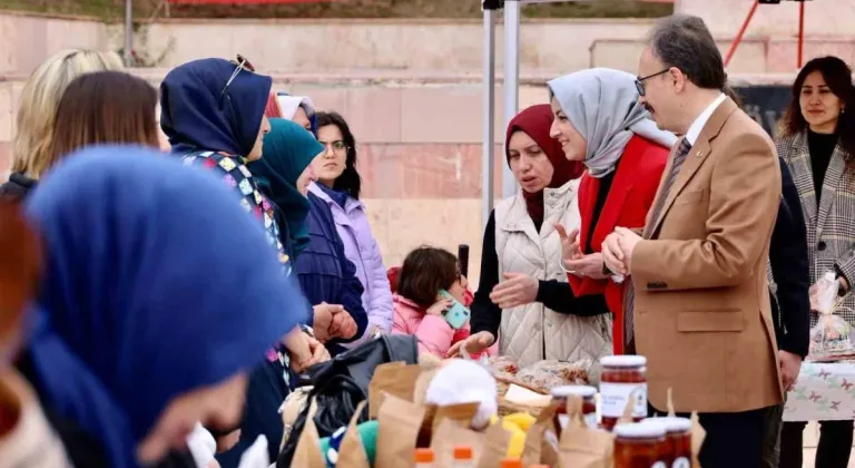 Depremzede vatandaşlar için hayır çarşısı kuruldu