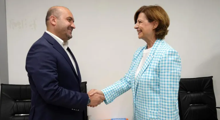 EBB Başkanı Ayşe Ünlüce’den AK Parti Eskişehir İl Başkanı Gürhan Albayrak’a iade-i ziyaret