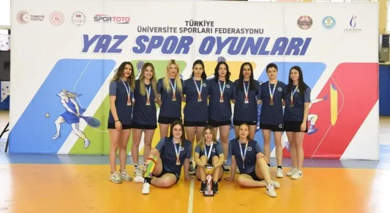 Eskişehir Anadolu Üniversitesi Sporcuları Yine Şampiyon