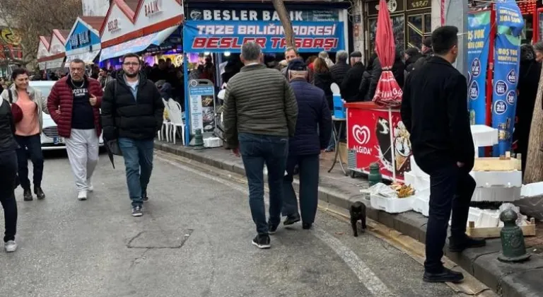 Eskişehir'de Hamsi Kuyruğu