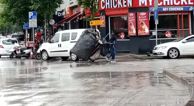 Eskişehir Hafta Sonuna Yağmurlu Başladı