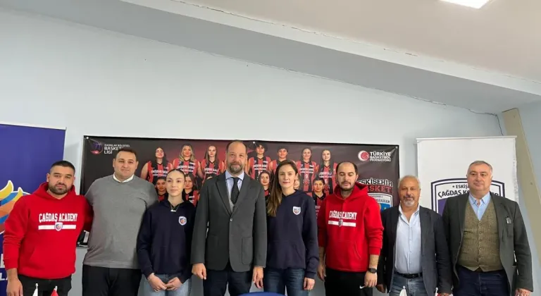 Eskişehir'i Bölgesel Ligde Temsil Edecek Kadın Basketbol Takımı Sahaya Çıkıyor