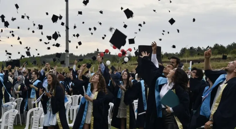 Eskişehir Osmangazi Üniversitesi’nde Mezuniyet Coşkusu!