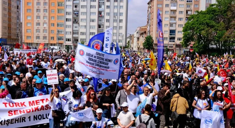 Eskişehir’de 1 Mayıs Coşkuyla Kutlandı