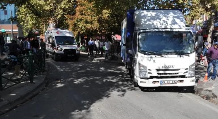 Eskişehir’de Ambulansa Engel Olan Araç Tepki Topladı