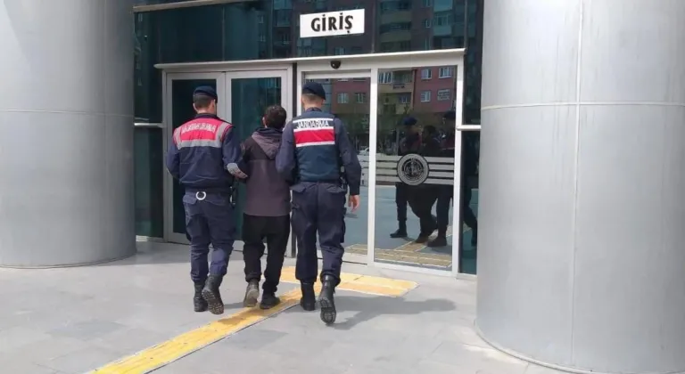 Eskişehir’de Aranan 3 Kişi Jandarma Ekiplerince Yakalandı