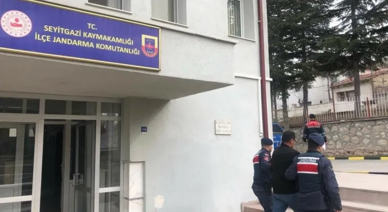 Eskişehir’de Aranan Kişileri Jandarma Yakaladı