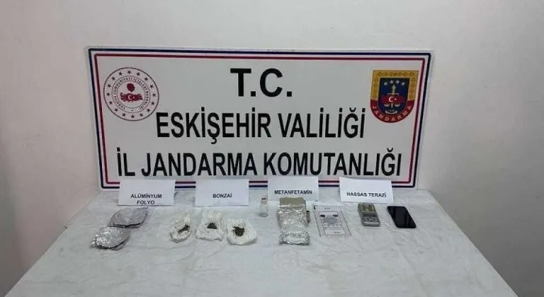 Eskişehir’de Bir Araçta Uyuşturucu Madde Ele Geçirildi