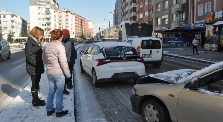 Eskişehir’de Buzlanan Yolların Sonucunda Kaza