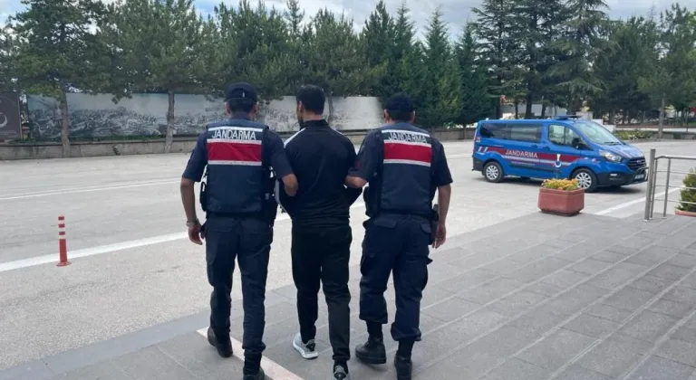 Eskişehir’de Çalıntı Kamyonetle Hırsızlık Yaptılar