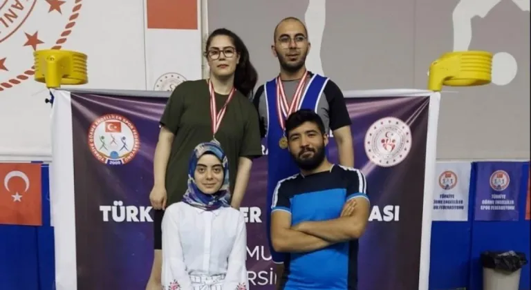 Eskişehir’de Görme Engelli Salih İki Altın Madalya Kazandı