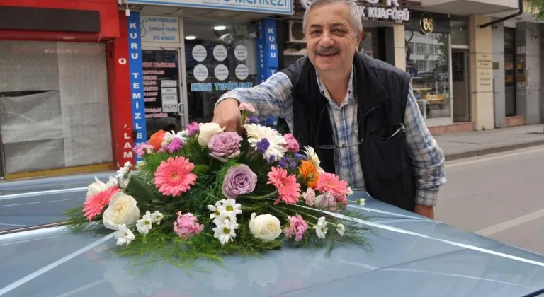 Eskişehir’de Klasik Araçlar da Düğünlerde Adeta Gelin Oluyor