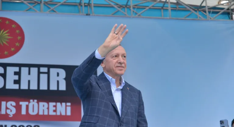 Eskişehir’de Mitingde Erdoğan Muhalefeti Hedef Aldı