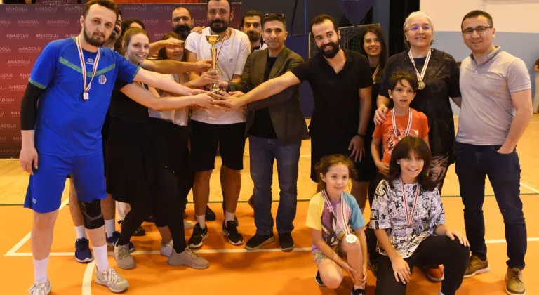 Eskişehir’de Personel Voleybol Turnuvası Şampiyonu AÖF Oldu