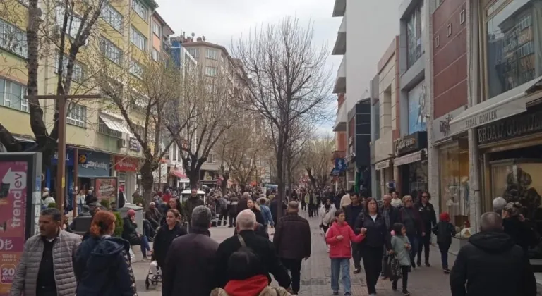 Eskişehir’de Ramazan Alışverişi Yoğunluğu Devam Ediyor