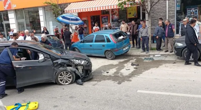 Eskişehir’de Sara Nöbeti Geçiren Sürücü 2 Araca Çarptı