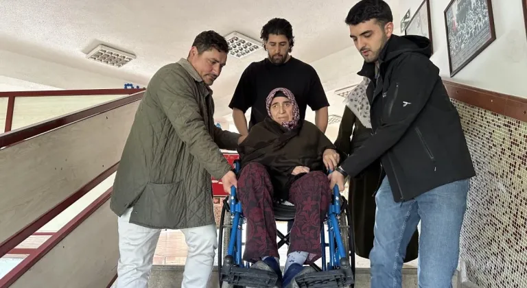 Eskişehir’de Şehit Eşi Tekerlekli Sandalyesiyle Taşındı