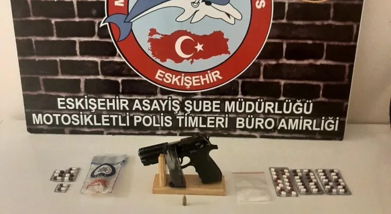 Eskişehir’de Şüpheli Aracından Silah ve Uyuşturucu Bulundu