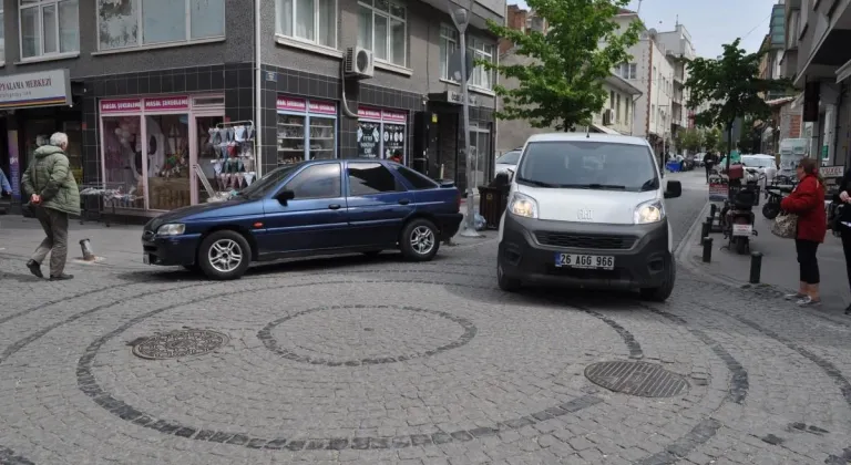 Eskişehir’de Tehlikeli Ara Sokak!