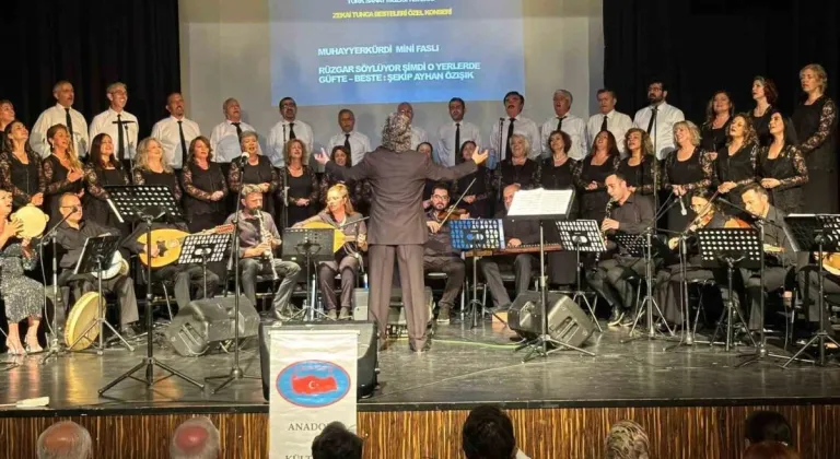 Eskişehir Anadolu Kültür ve Dayanışma Derneği Türk Sanat Müziği Konseri Verdi