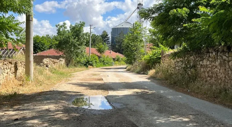 Eskişehir’de Uzun Yıllardır Asfalt Dökülmeyen Yollar Var!